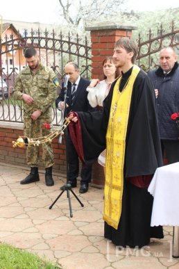 У Мукачеві відкрили меморіальну дошку бійцю АТО Руслану Ігнатишину – 22