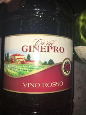 Чоловік намагався перевезти через кордон майже 80 літрів італійського вина – 06