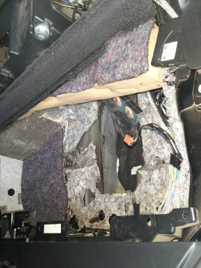 Чоловік на кордоні позбувся свого автомобіля – 01