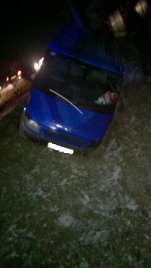 У Ракошині сталась ДТП: зіткнулись іномарка та мікроавтобус – 01