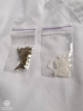 Різко змінювали рух: в Ужгороді затримали 5 людей – 02