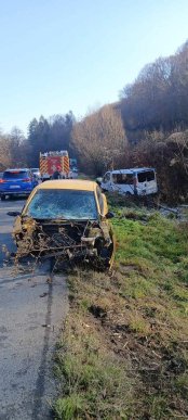 Рятувальники розповіли про аварію на Ужгородщині, в якій постраждало 2 людей – 03