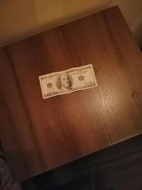 Секс за 100 доларів: поліція викрила сутенерку і повію – 03