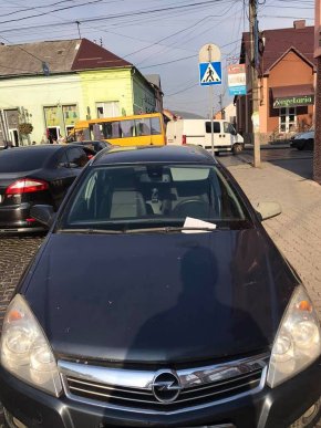 У Мукачеві водій впродовж дня отримав три штрафи – 07 У Мукачеві водій впродовж дня отримав три штрафи – 07