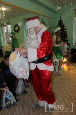 Жителі Мукачева подарували маленьким переселенцям із Донбасу свято – 23