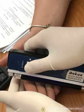 На хабарі затримано чиновницю з Іршавської РДА – 02