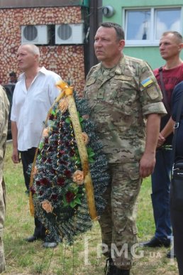 Мукачівці прощаються із загиблим бійцем АТО Олексієм Калабішкою – 18