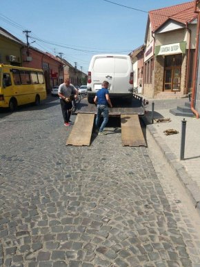 У Мукачеві "муніципали" евакуювали кілька автомобілів – 05