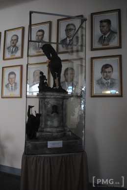 Скульптура святого Мартина залишилась без вершника – 06 Скульптура святого Мартина залишилась без вершника – 06