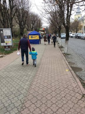"Народний Фронт" Закарпаття поспілкувався з громадянами напередодні передвиборчої кампанії – 04