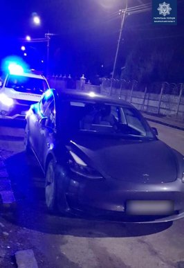 Високопосадовець Закарпатської митниці їздив п’яним за кермом – 02