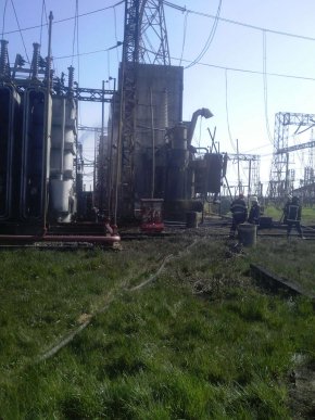 З’явились фото пожежі на підстанції "Мир" у Ключарках – 01