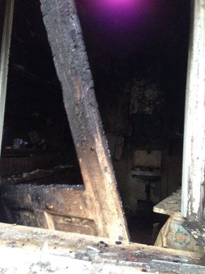 У Мукачеві сталась пожежа: господар помешкання у реанімації – 01