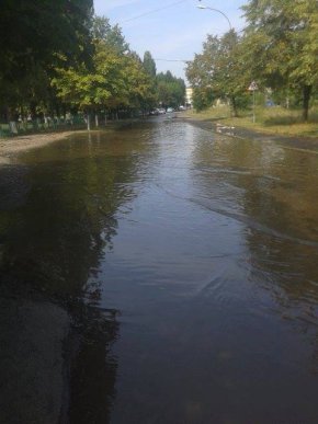 Батьки ужгородських школярів скаржаться на якість дороги, яка веде до місцевої ЗОШ №8 – 02 Батьки ужгородських школярів скаржаться на якість дороги, яка веде до місцевої ЗОШ №8 – 02