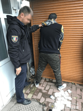 У Рахові затримали наркоторговця – 01