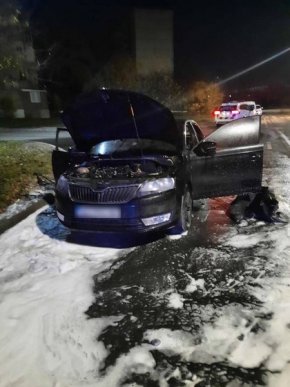 Вночі в Ужгороді чоловік підпалив авто жінці – 02