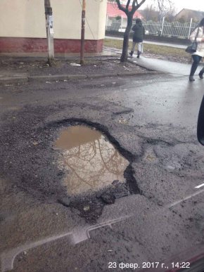 Москаль присоромив Мукачево за жахливі дороги і жорстко "пройшовся" по Балогах  – 04 Москаль присоромив Мукачево за жахливі дороги і жорстко "пройшовся" по Балогах  – 04