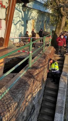 В Ужгороді стався величезний обвал на пішохідній зоні: в міськраді прокоментували інцидент – 04