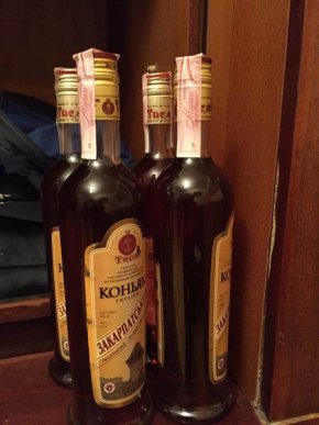 В Ужгороді викрили цех, у якому виготовляли «лівий» коньяк  – 02 В Ужгороді викрили цех, у якому виготовляли «лівий» коньяк  – 02