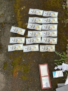 На Закарпатті "на гарячому" викрили прикордонника: що він накоїв – 03