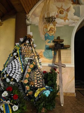 У селі на Мукачівщині поховали військового – 07