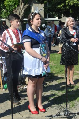 У Мукачівській ЗОШ №11 урочисто відзначили свято останнього дзвоника – 38 У Мукачівській ЗОШ №11 урочисто відзначили свято останнього дзвоника – 38