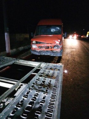 Жахлива ДТП на Виноградівщині: водія доставили у лікарню – 02