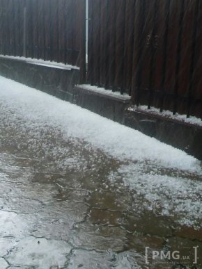 Сильний дощ з градом у гірських районах Мукачівщини знищив урожай та розмив дороги – 02