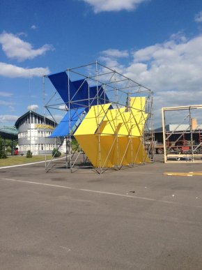 Біля Ужгорода будують сцену для Петра Порошенка – 04