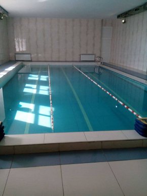 В Ужгороді відкрили новий басейн – 01