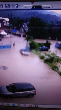 В одному із населених пунктів області вода з потічків залила вулиці – 02