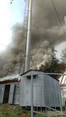 Над Ужгородом стовпи диму: у мікрорайоні Шахта горять складські приміщення – 05
