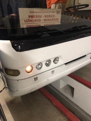 Одяг, пиво та шоколад, — митники вилучили чергову контрабанду – 01