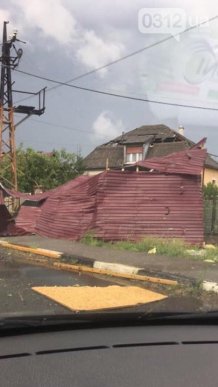 На Ужгородщині буревій позривав дахи на будинках – 03 На Ужгородщині буревій позривав дахи на будинках – 03