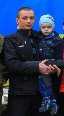 На Закарпатті раптово помер учасник АТО. Його син тепер залишився і без батька, і без матері – 01