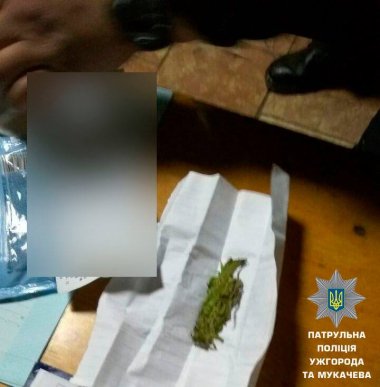 Нічні перегони в Ужгороді: порушник втікав від патрульних на авто зі швидкістю 160 км/год – 01