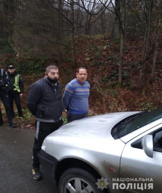 Їдучи до Львова, чоловік потрапив у страшну халепу – 03