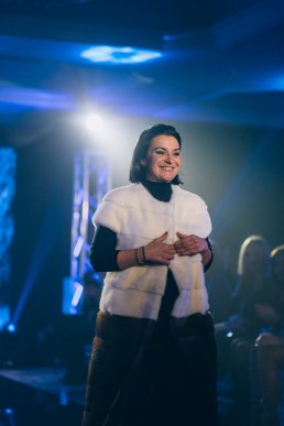 Мода заради життя: на Закарпатті відбувся ІІІ-й благодійний показ мод дизайнерки Роксолани Новак – 99