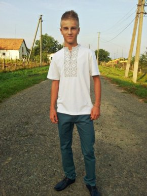 Шкільний фотоальбом: як учні Мукачева 1 Вересня відзначали (ФОТОРЕПОРТАЖ) – 17