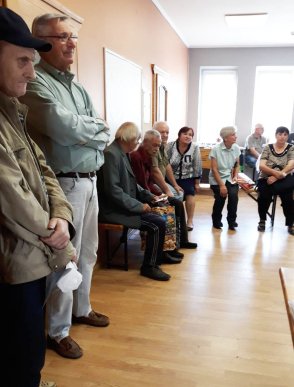 На Закарпаття приїхали лікарі зі США: люди масово записуються до них на огляд – 07