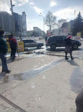 В Ужгороді сталася аварія: зіткнулися два автомобілі "КІА" та "ВАЗ" – 02