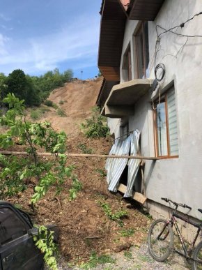 "Відключені газ та світло. Є загроза повторного зсуву": очільник Мукачівщини про ситуацію у Кольчині – 04