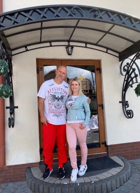 Потап, Олег Винник та "Mozgi": зірки шоу-бізнесу виступали на весіллях у Мукачеві – 01