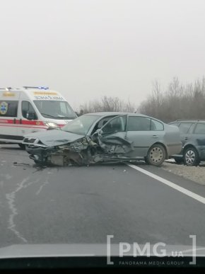 Вранці на Мукачівщині сталася ДТП. Є постраждалі – 01 Вранці на Мукачівщині сталася ДТП. Є постраждалі – 01