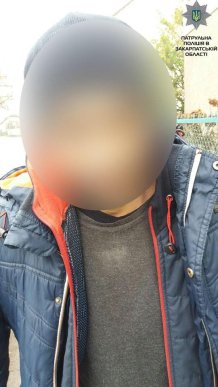 Зранку в Ужгороді виявили чоловіка з наркотиками – 02 Зранку в Ужгороді виявили чоловіка з наркотиками – 02
