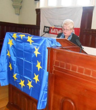 Громадська рада у Мукачеві висловилася за відставку Президента України, Кабінету Міністрів та розпуск Верховної Ради України (ФОТО) – 02