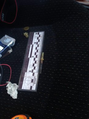 Патрульні знайшли в автомобілі ужгородця наркотики, ніж та пістолет – 02