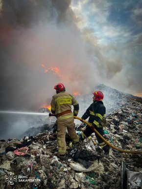 Знову горить на Ужгородщині: у вогні — сміттєзвалище у Барвінку – 05
