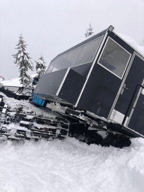 Закарпатців і туристів попереджають про небезпечні розваги у горах – 05