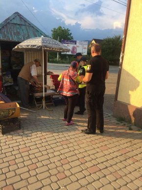 Через зухвалу продавчиню у Мукачеві довелося викликати патрульних – 05
